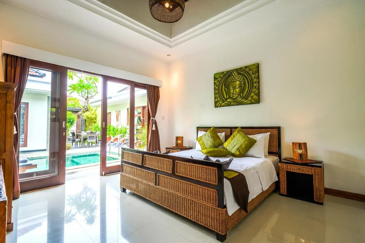 Villa Vino - Legian - 3 Bedroom - 3 Bathroom Villa - Great Location Seminyak   Seminyak (Bali)