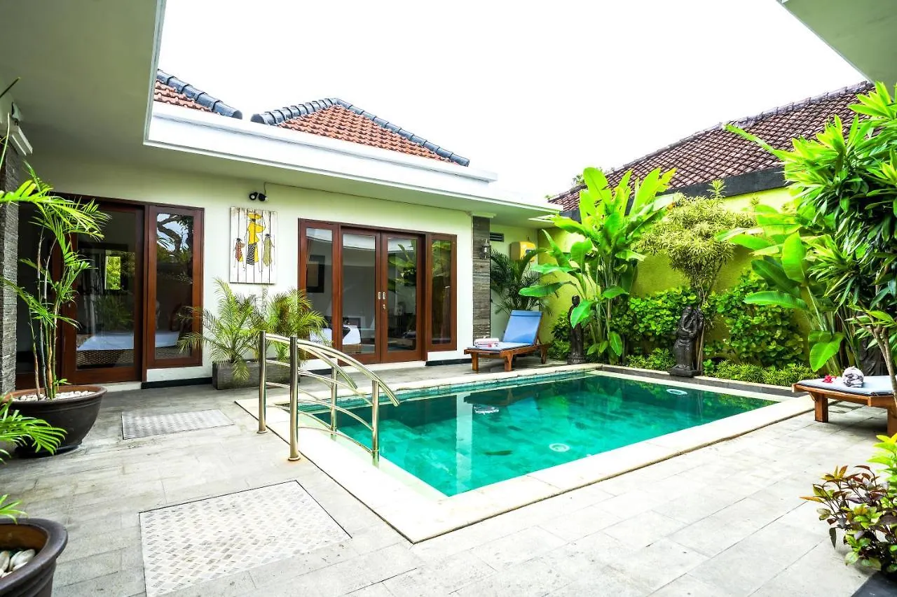 Villa Vino - Legian - 3 Bedroom - 3 Bathroom Villa - Great Location Seminyak